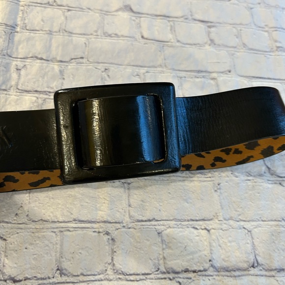 BETSEY JOHNSON BLACK PATENT/ANIMAL PRINT WIDE BELT COVERED BUCKLE BELT SIZE S/M - Picture 4 of 12